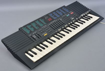 Yamaha-PSS-380 and extra mixed lot